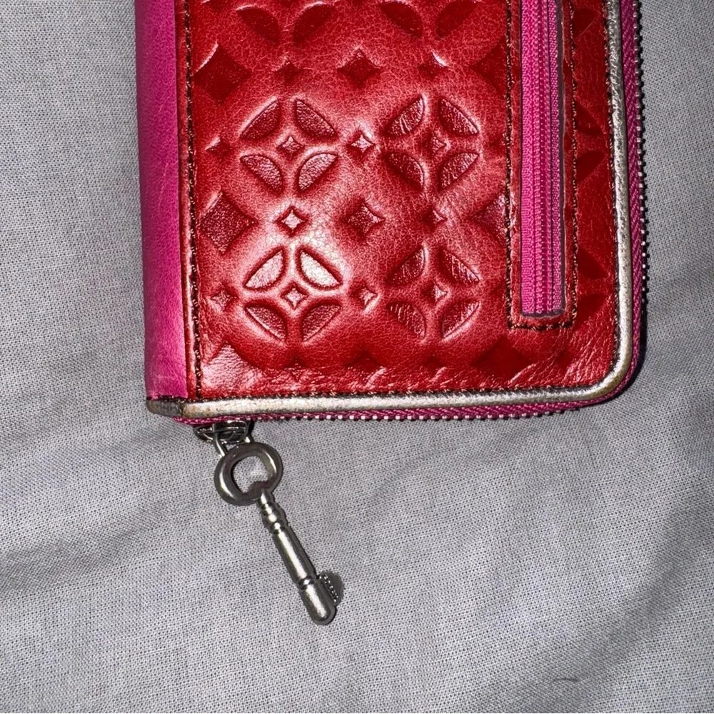 Fossil Maddox Red Pink Tooled Leather Wristlet Wallet